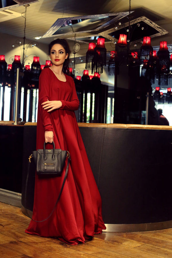 A LINE CRIMSON ABAYA